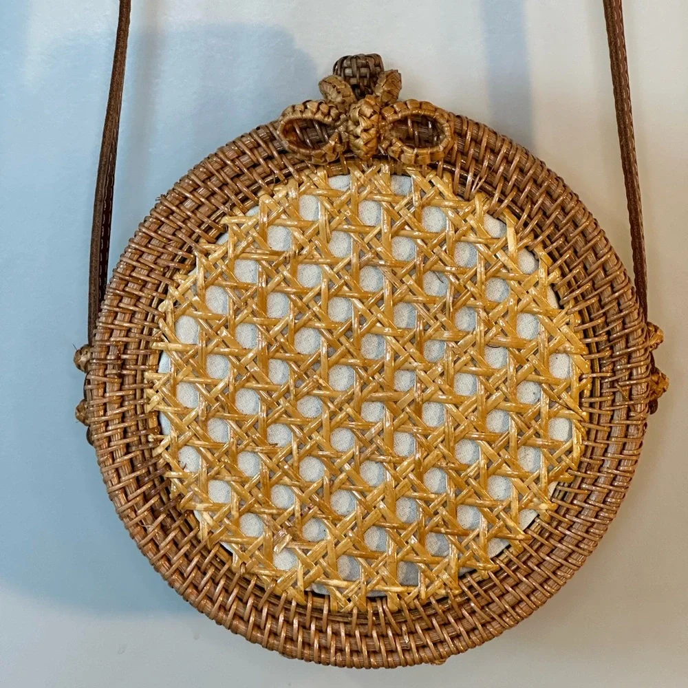 NEW Round Rattan Bali Front Floral Bow Crossbody Leather Strap Crossbody Bag